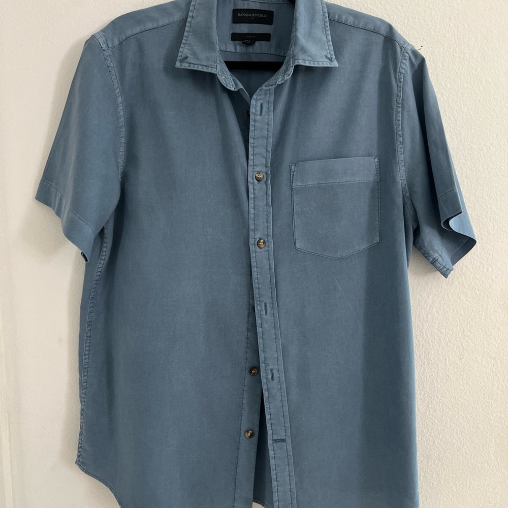 Banana Republic Light Blue Casual Button Down Shirt - Picture 2 of 12